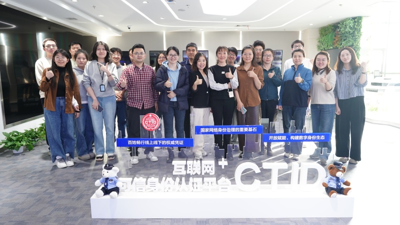 1752139596342843cNsC.jpg DSC06618.JPG